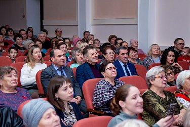 Владимир Окшин встретился с саракташцами